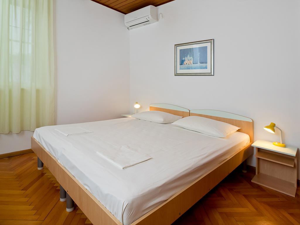 Apartments Dr. Vlasic โปดสตรานา ภายนอก รูปภาพ